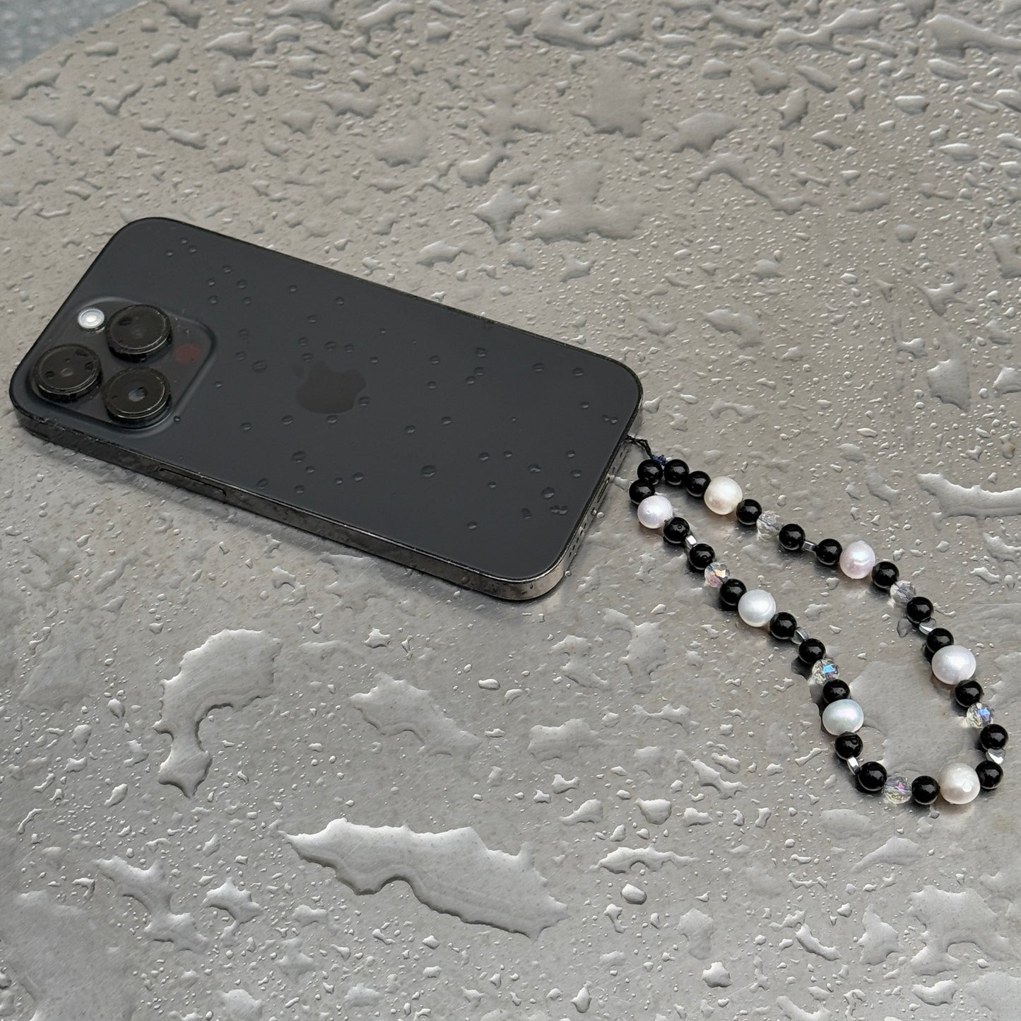 PŘÍVĚSEK NA TELEFON 🖤🤍